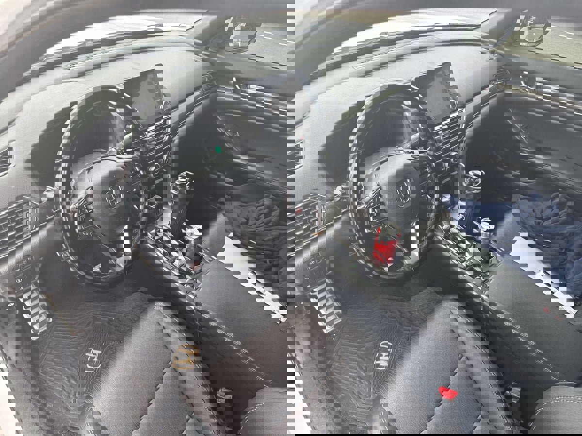 Used 2020 Honda Accord Sport image 6