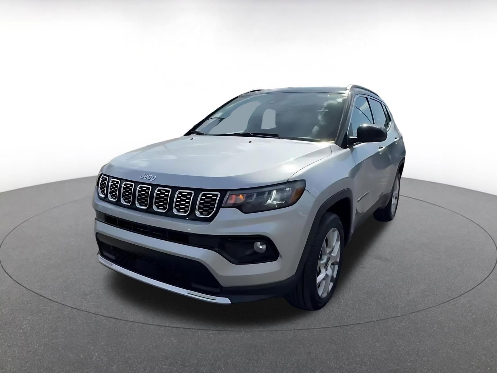 Used 2025 Jeep Compass Limited image 7