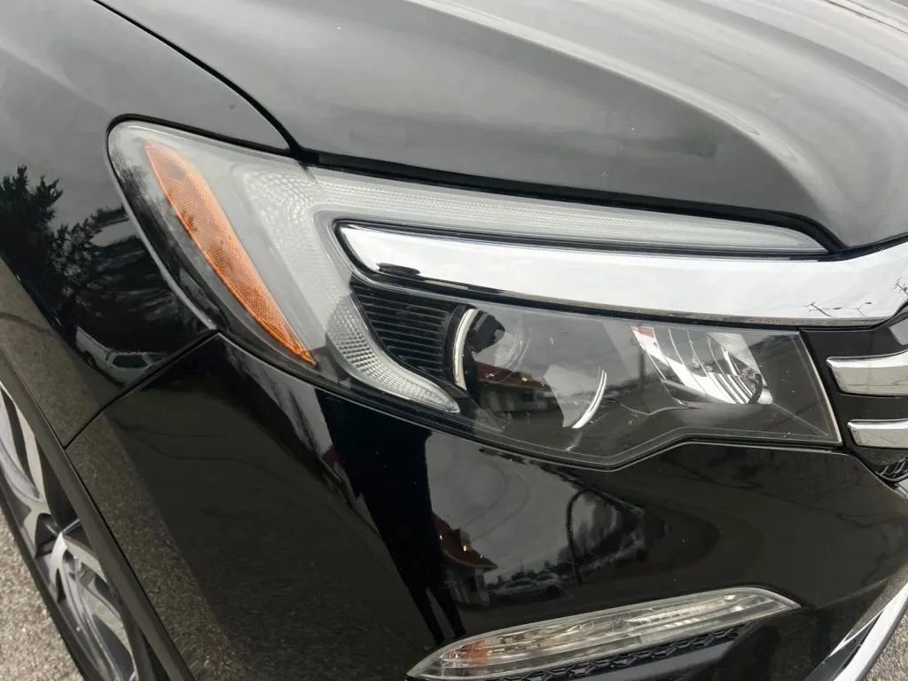 Used 2017 Honda Pilot Elite image 34