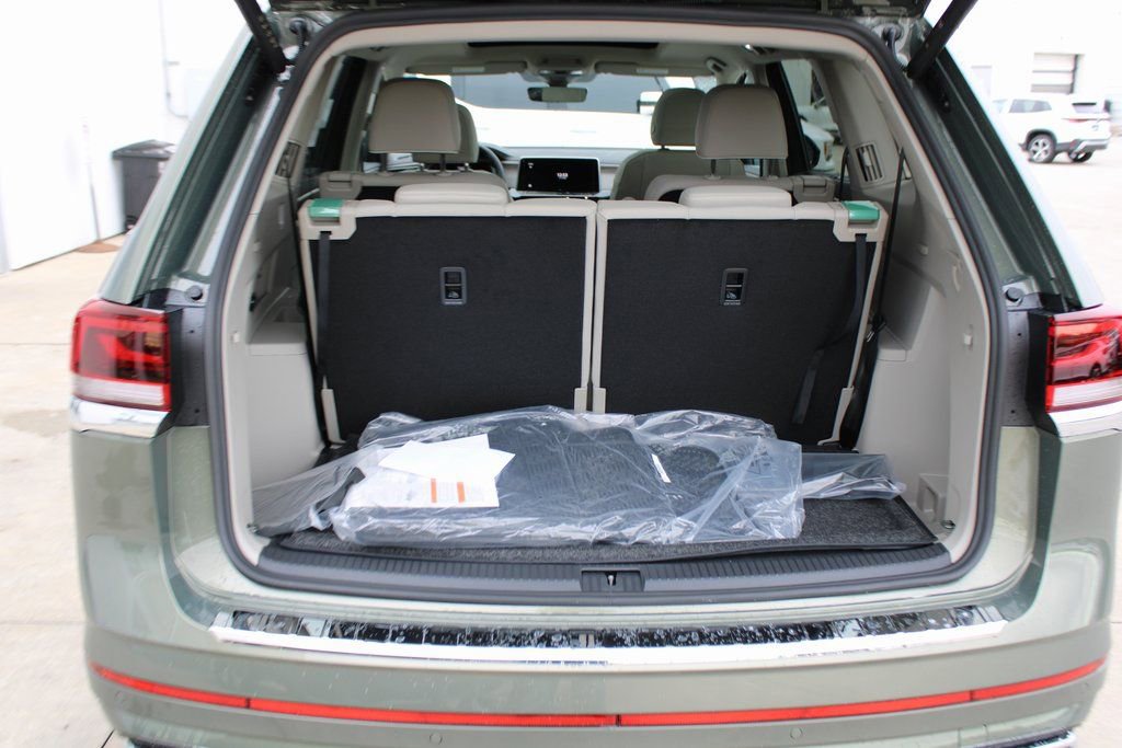 New 2026 Volkswagen Atlas SEL Premium R-Line image 23