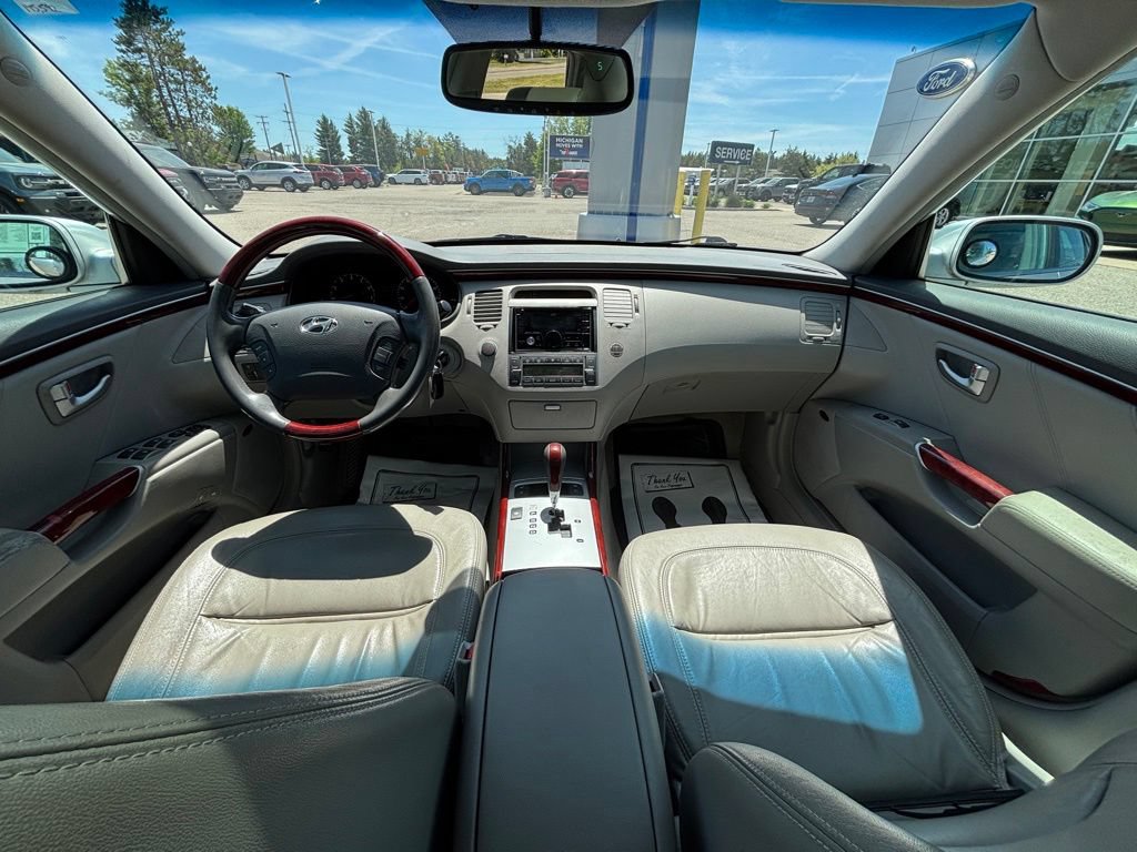 Used 2007 Hyundai Azera Limited FWD image 18
