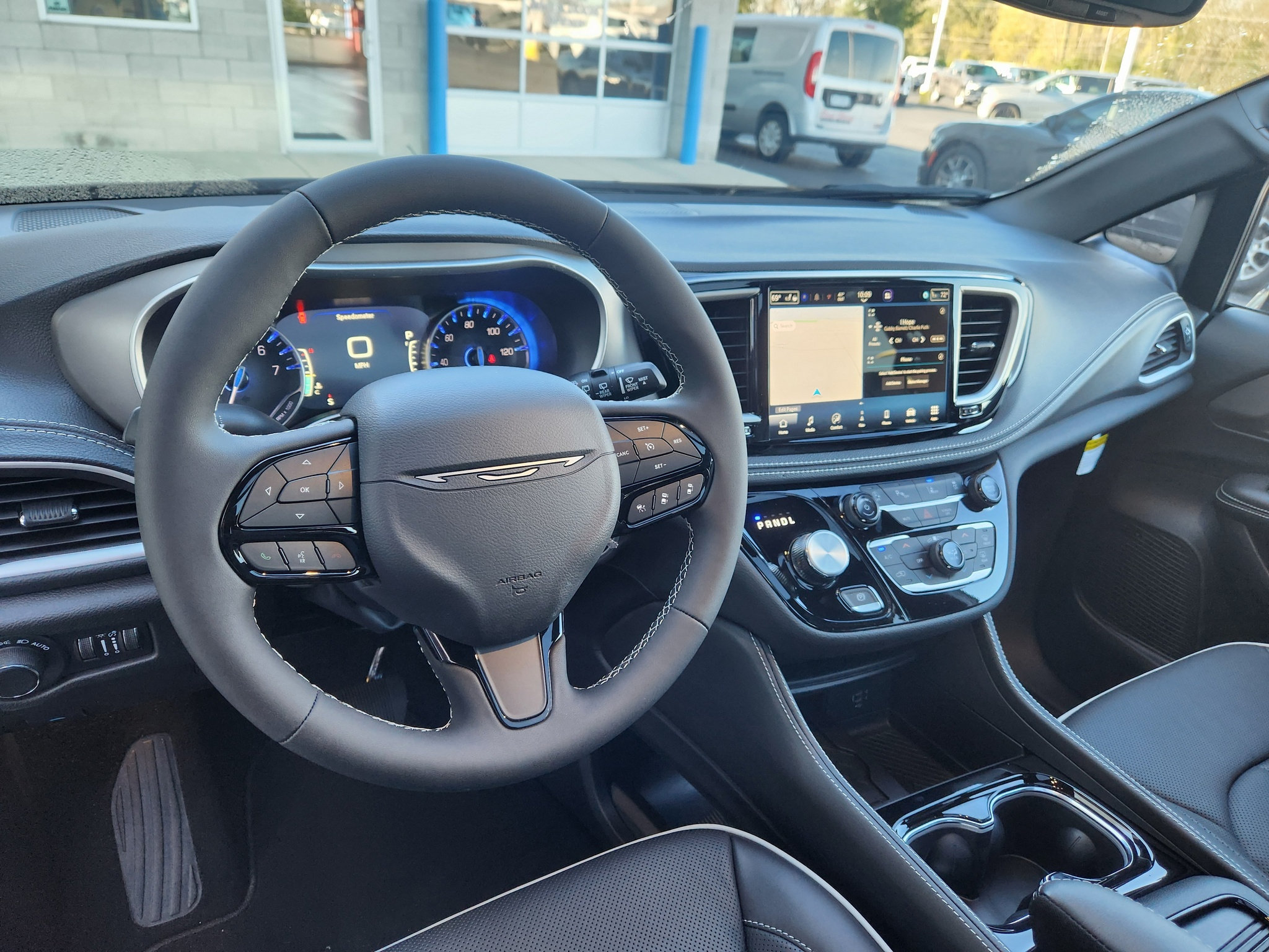 New 2027 Chrysler Pacifica Limited FWD image 21