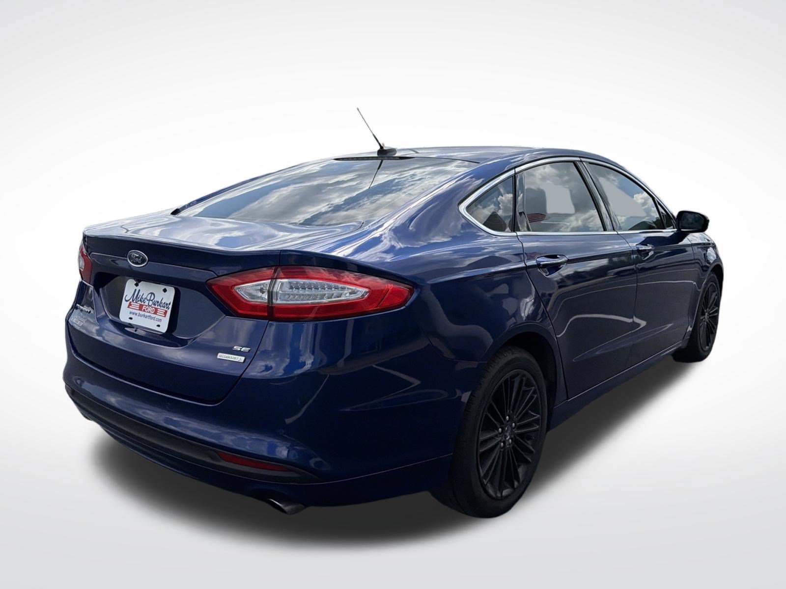Used 2016 Ford Fusion SE w/ Equipment Group 202A FWD image 8