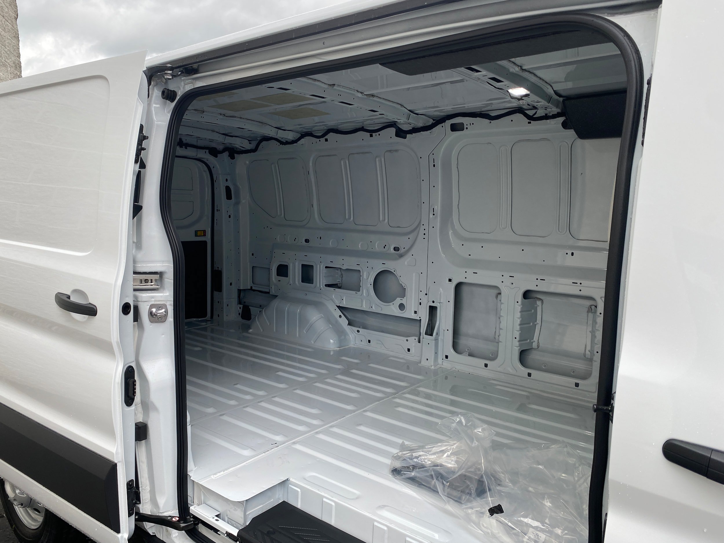 New 2025 Ford Transit 350 148 Low Roof RWD image 13