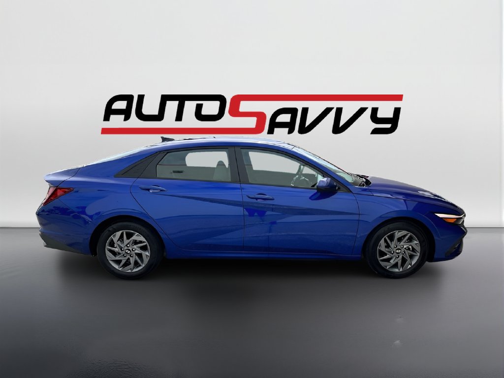 Used 2024 Hyundai Elantra SEL FWD image 8