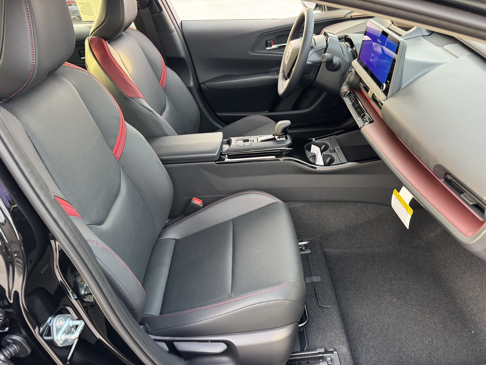 New 2026 Toyota Prius Plug-In Hybrid FWD image 8
