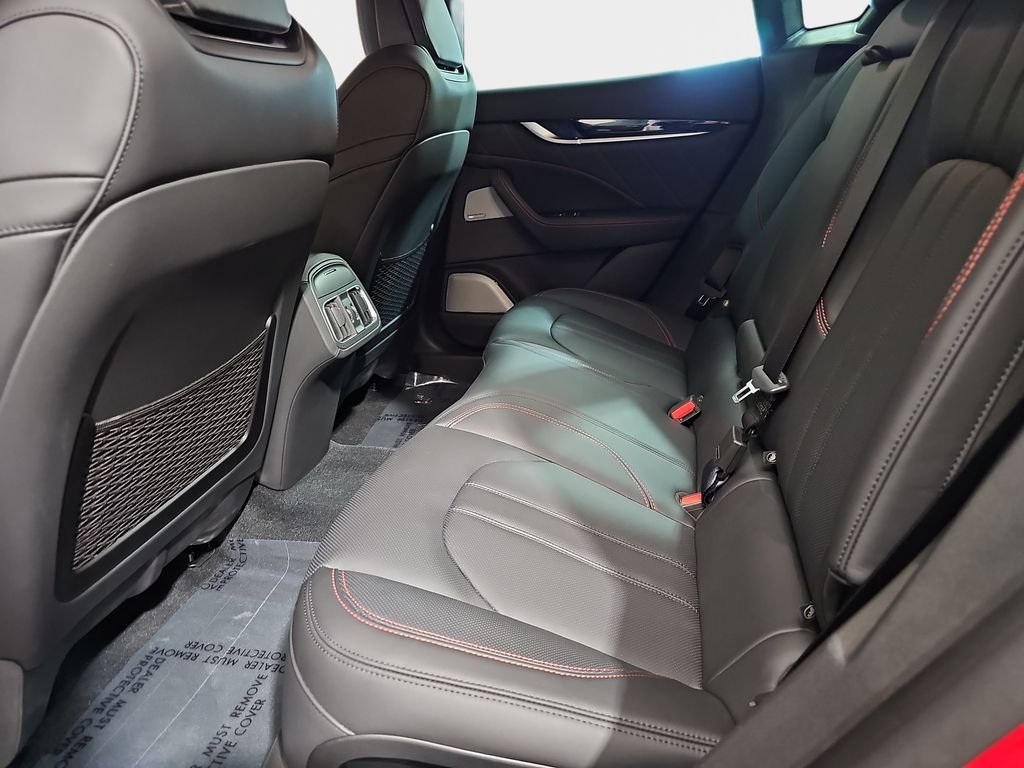 Used 2022 Maserati Levante Modena AWD/4WD image 17