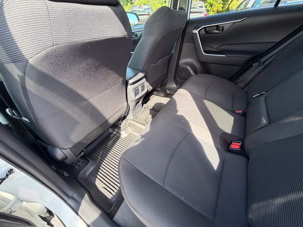 Used 2024 Toyota RAV4 LE AWD/4WD image 45