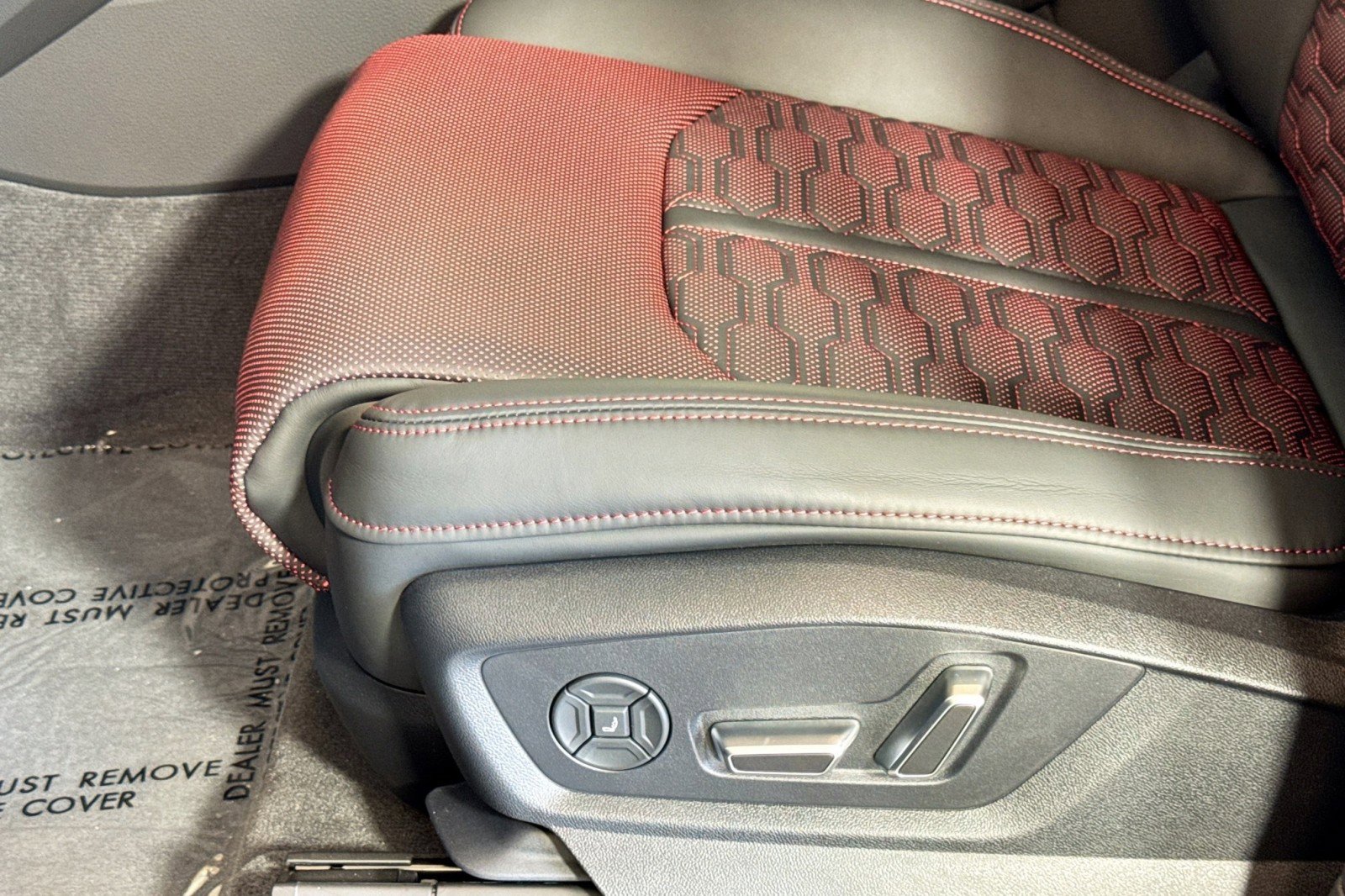 New 2026 Audi RS Q8 performance image 16