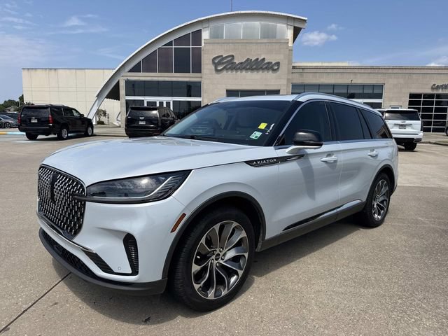 Used 2025 Lincoln Aviator Reserve RWD image 1