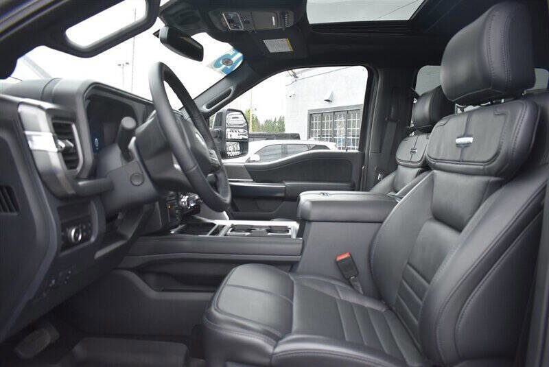 Used 2025 Ford F450 Platinum w/ FX4 Off-Road Package image 15