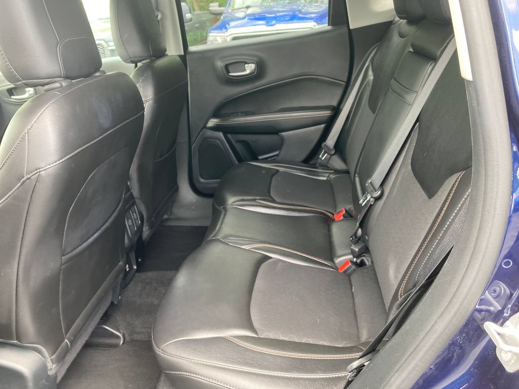 Used 2018 Jeep Compass Latitude AWD/4WD image 32