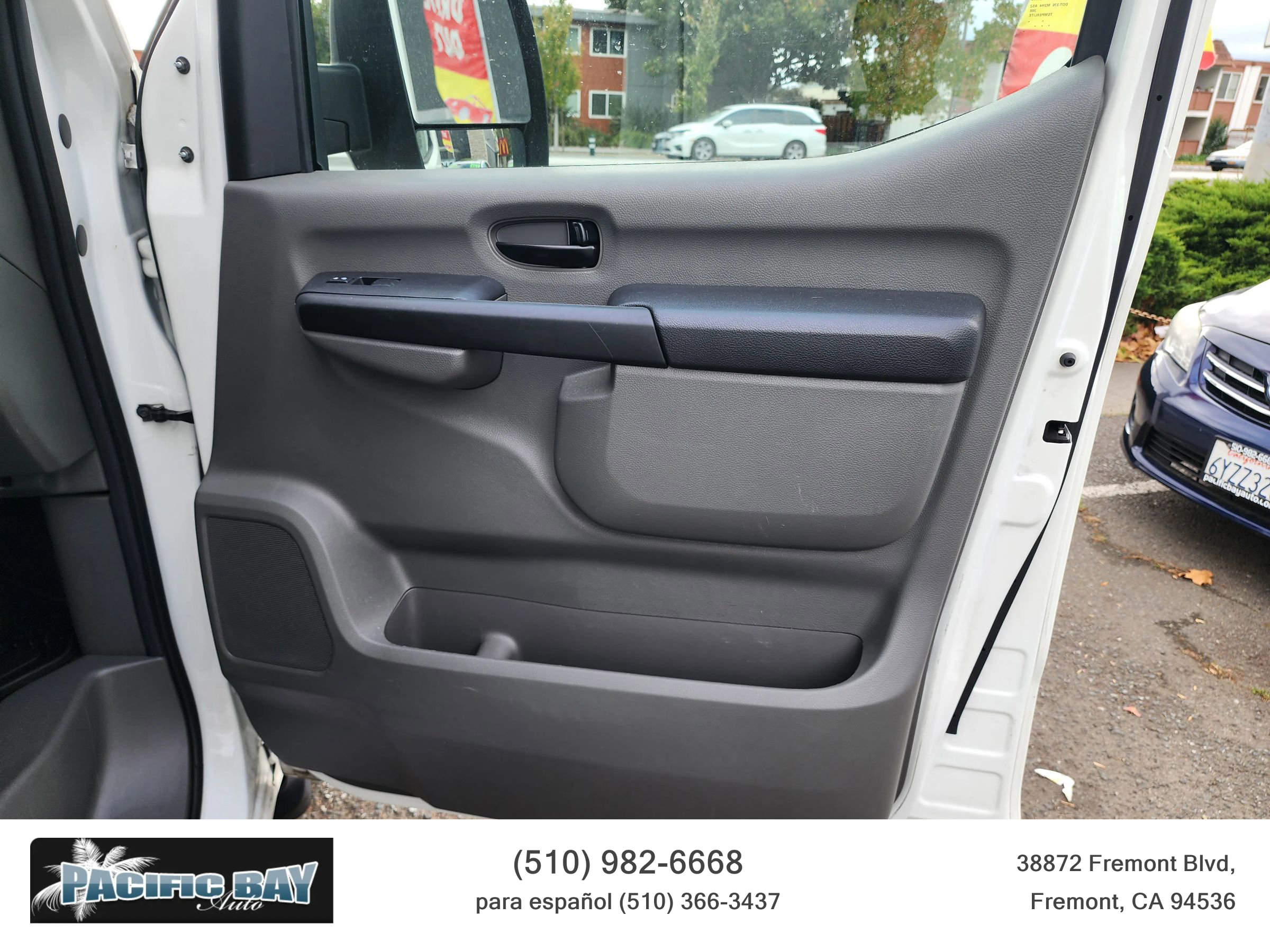 Used 2020 Nissan NV 2500 SV image 24