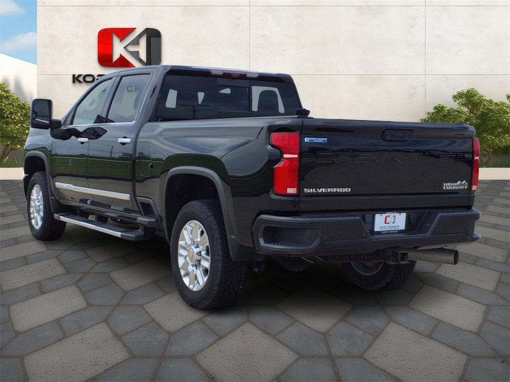 Used 2024 Chevrolet Silverado 2500 High Country w/ High Country Premium Package image 4