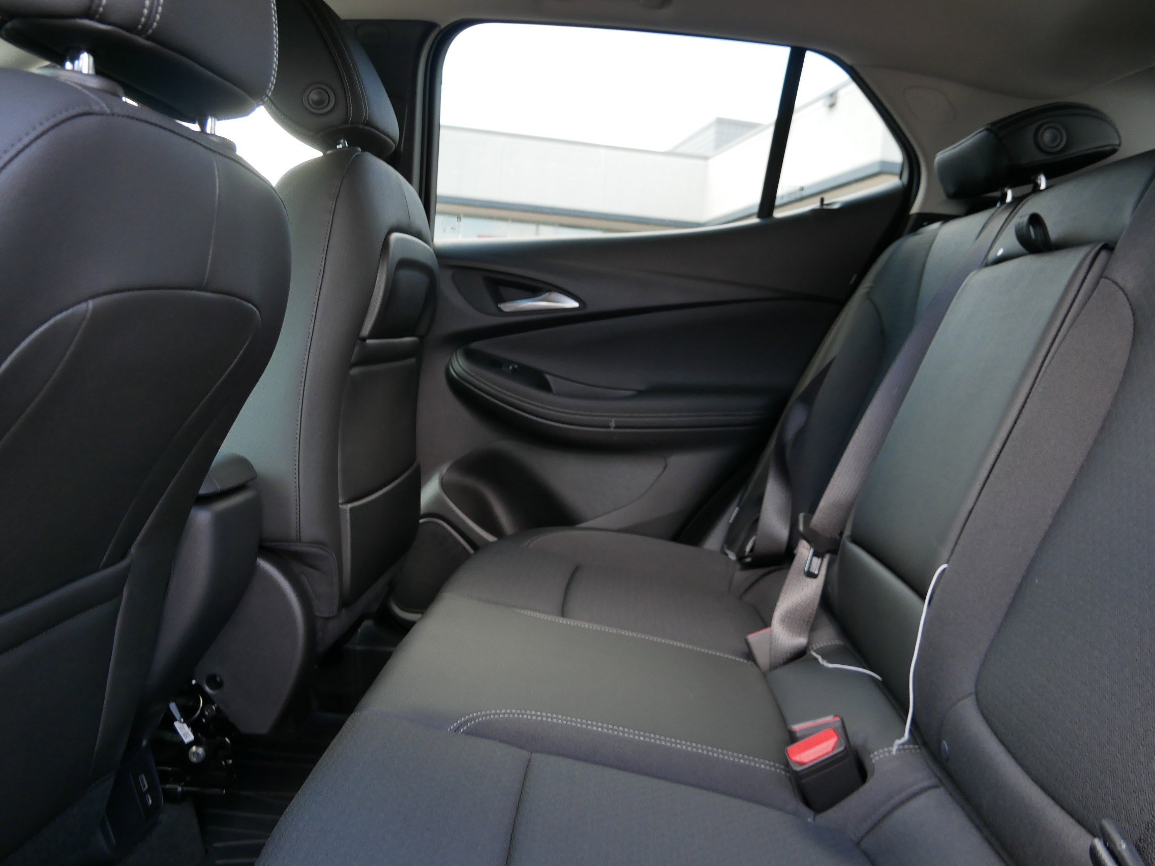 New 2026 Buick Encore GX Preferred w/ Advanced Technology Package FWD image 5