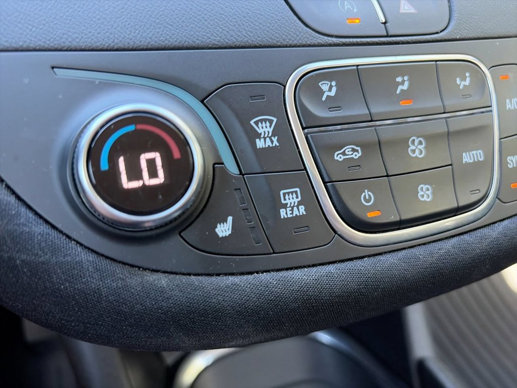 Used 2025 Chevrolet Malibu LT FWD image 25
