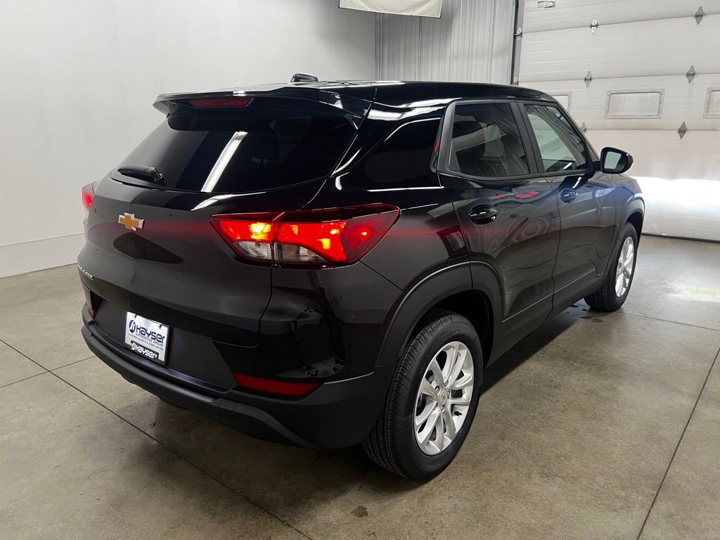 New 2026 Chevrolet TrailBlazer LS w/ LS Convenience Package FWD image 3