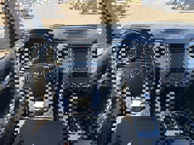 Used 2016 Toyota Tundra SR5 w/ SR5 Upgrade Package image 20