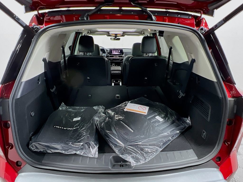 New 2026 Nissan Pathfinder SL image 25