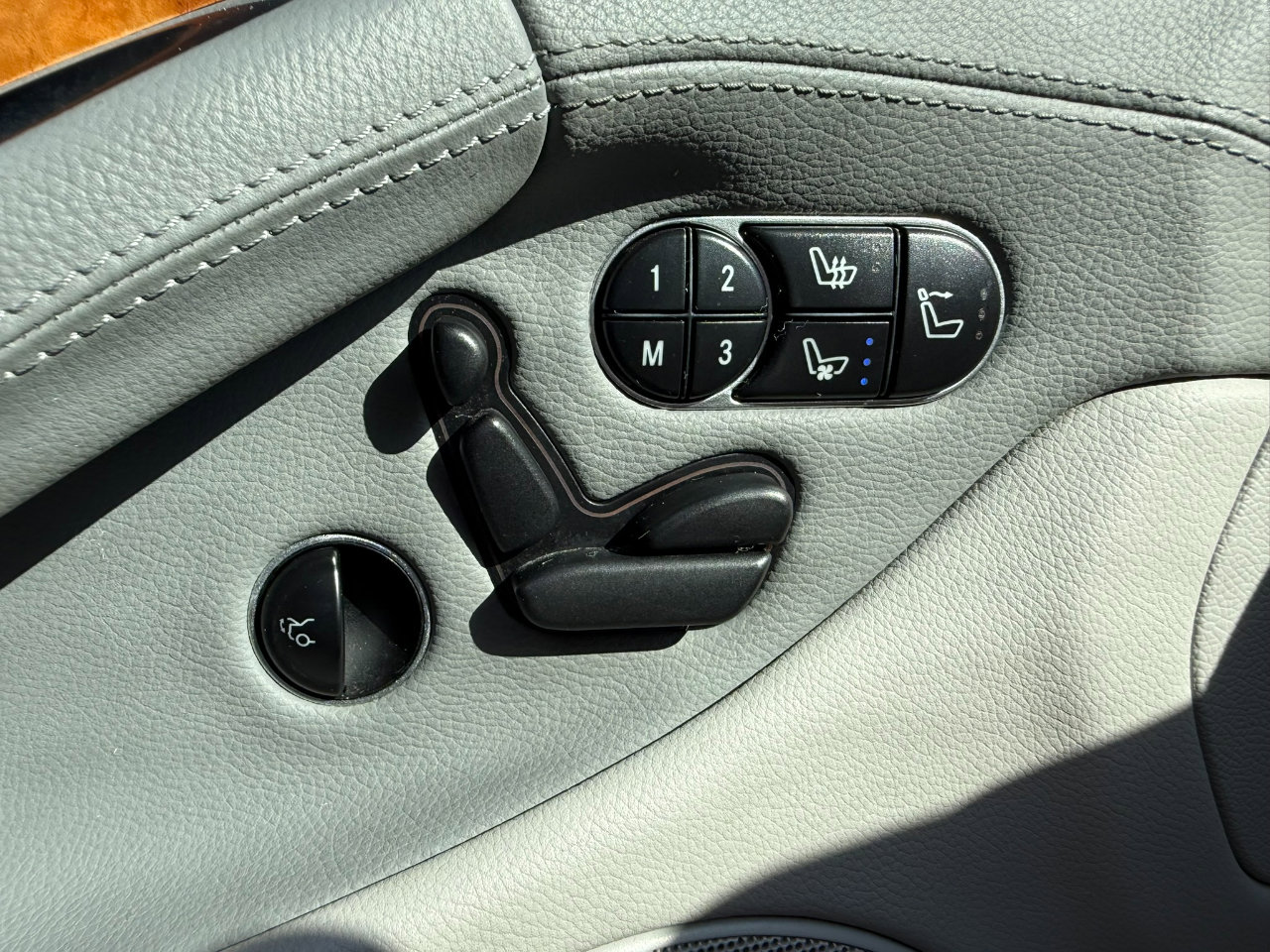 Used 2012 Mercedes-Benz SL 550 image 38