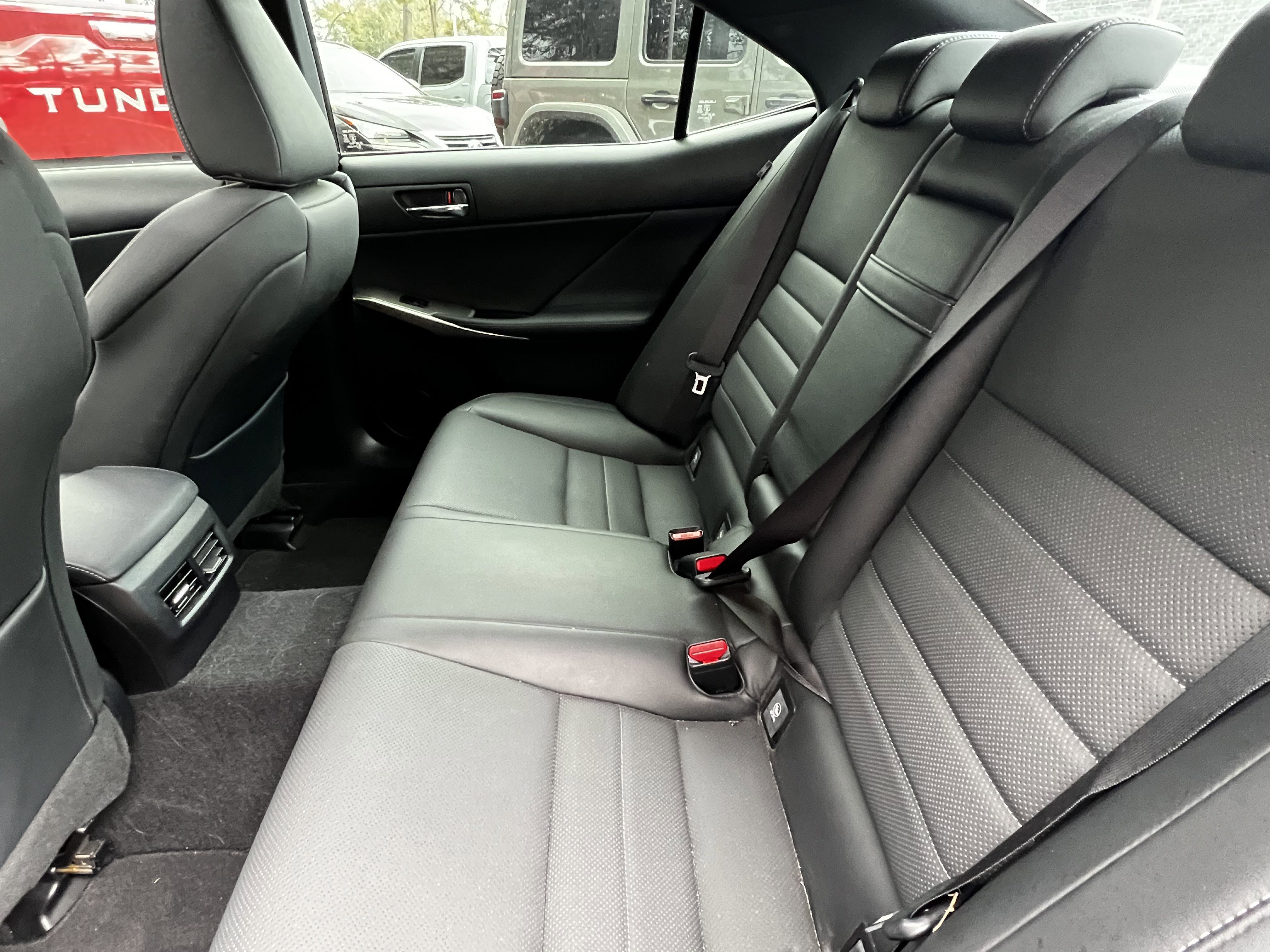 Used 2015 Lexus IS 250 image 32