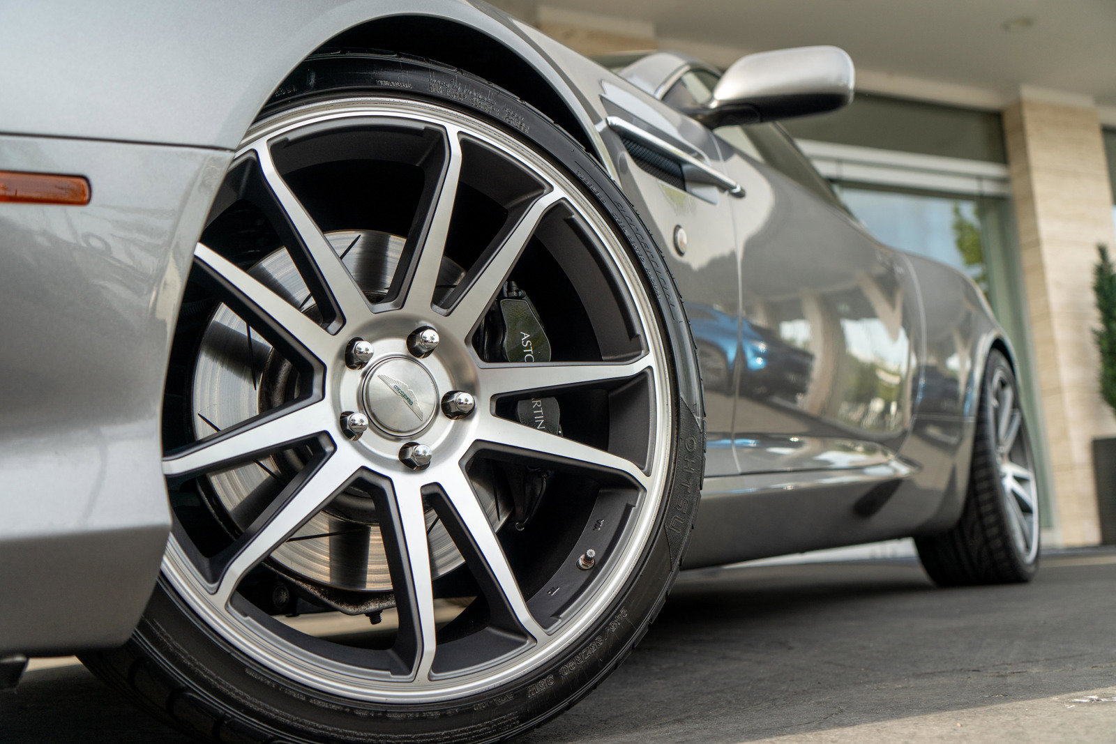Used 2006 Aston Martin DB9 Coupe RWD image 4