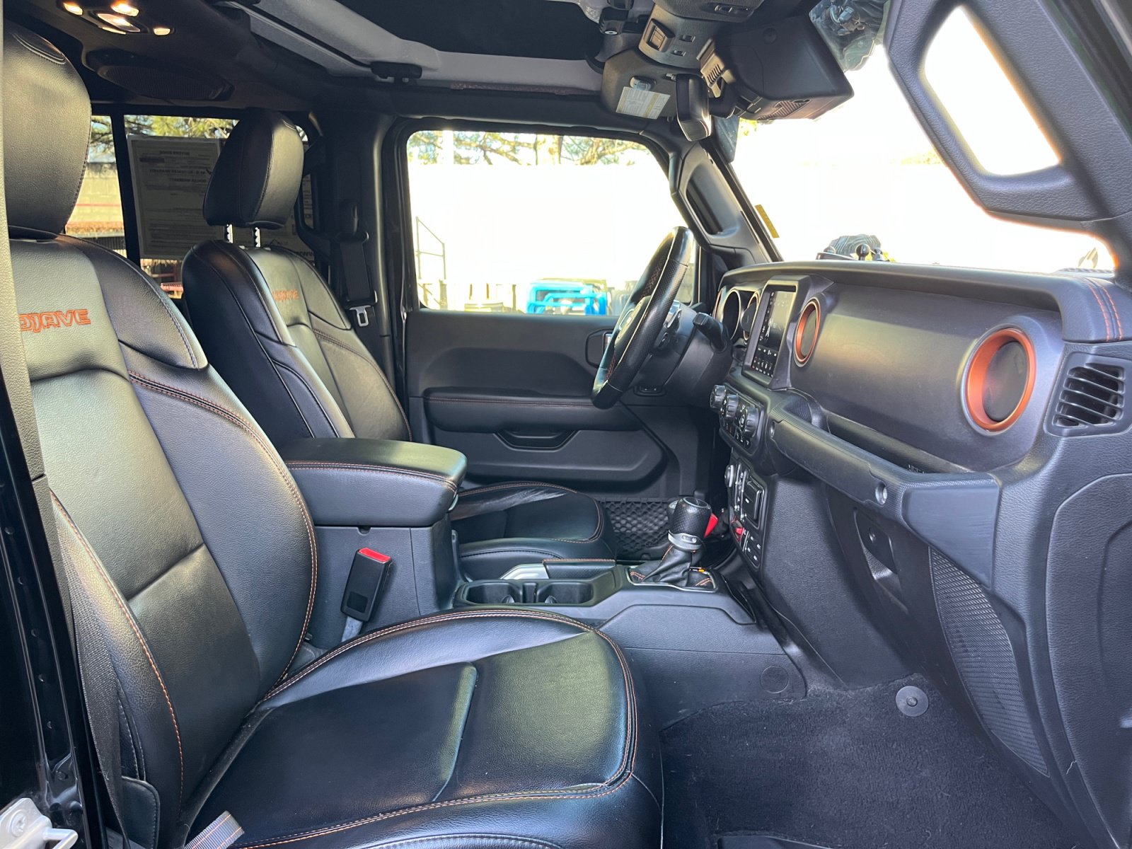 Used 2020 Jeep Gladiator Mojave AWD/4WD image 27