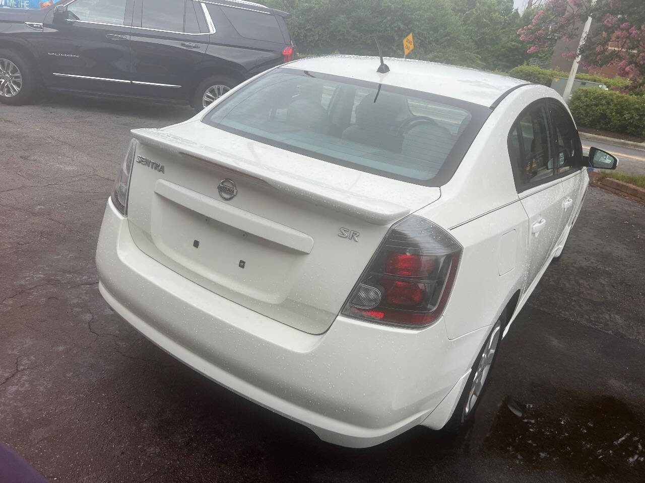 Used 2011 Nissan Sentra 2.0 SR w/ Convenience Pkg image 9