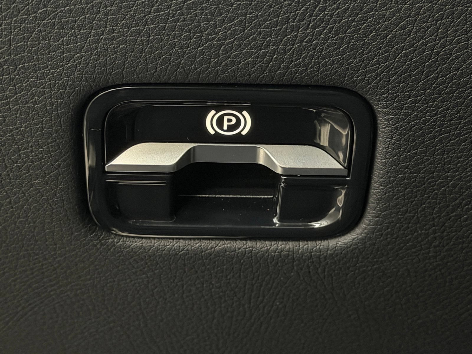 Certified 2026 Mercedes-Benz S 500 4MATIC image 31