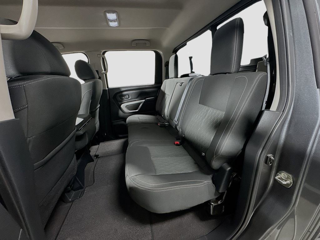 Used 2017 Nissan Titan SV image 23