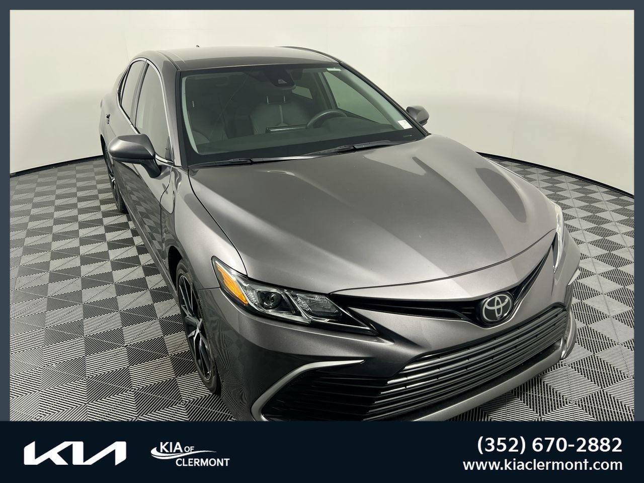 Used 2023 Toyota Camry LE FWD image 1