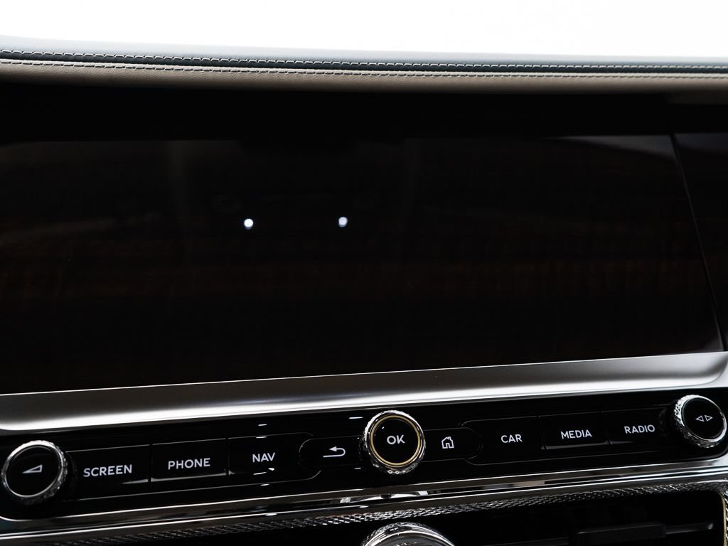 Used 2026 Bentley Flying Spur Plug-In Hybrid AWD/4WD image 38