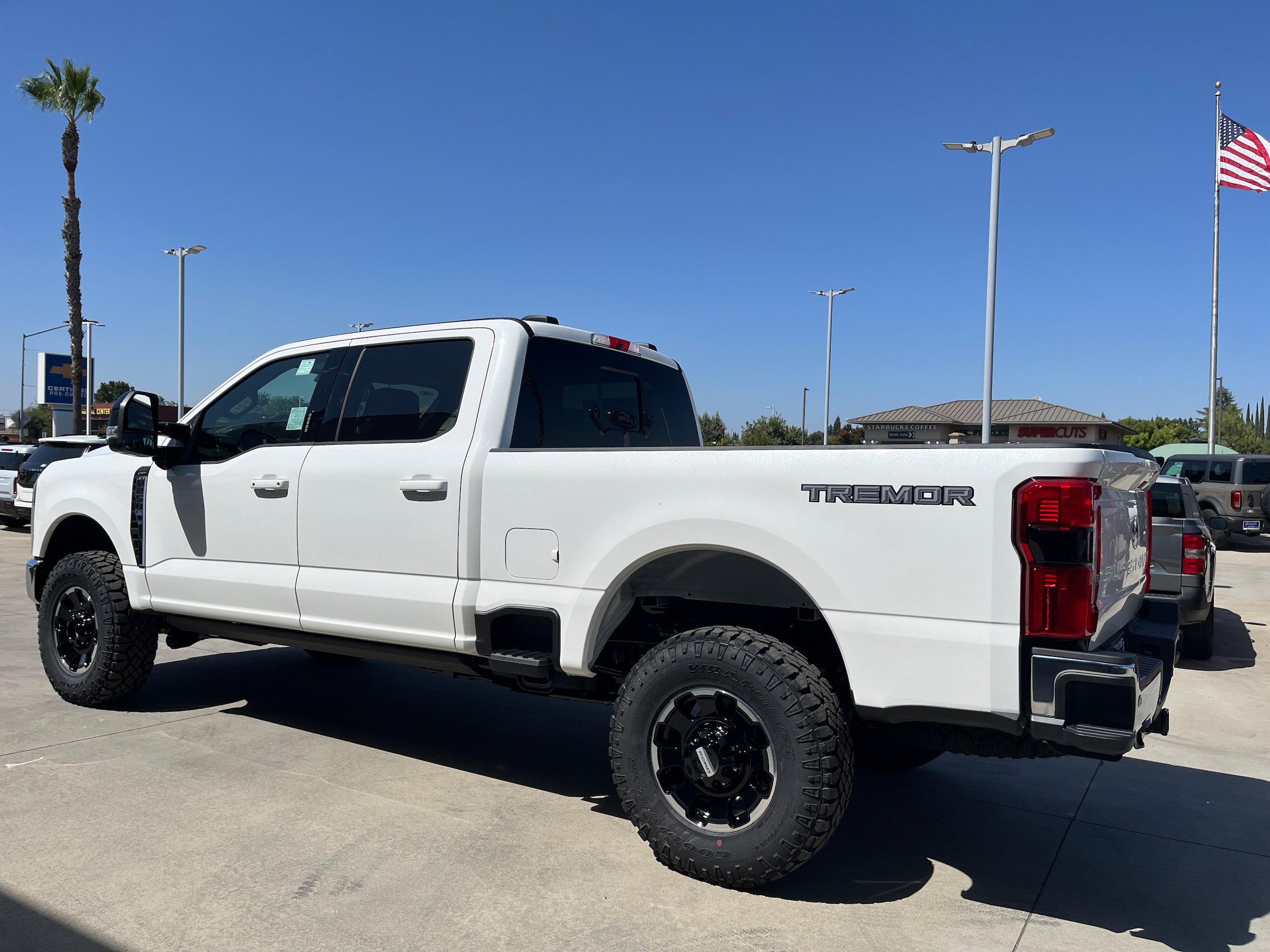 New 2027 Ford F250 Lariat w/ Tremor Off-Road Package AWD/4WD image 3