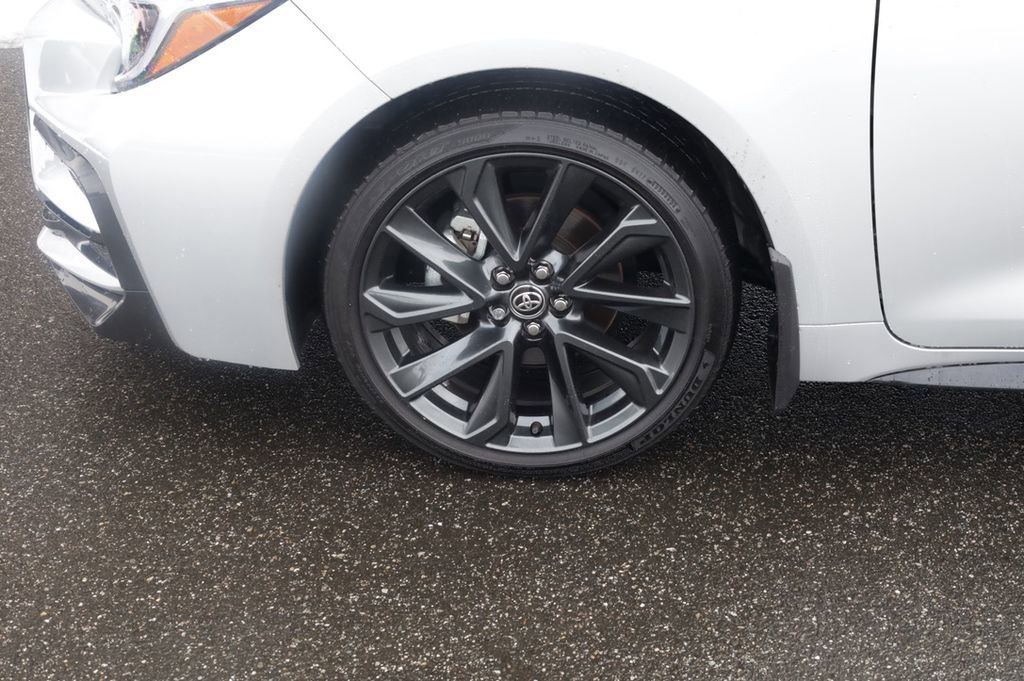 Certified 2025 Toyota Corolla SE w/ SE Premium Package image 3