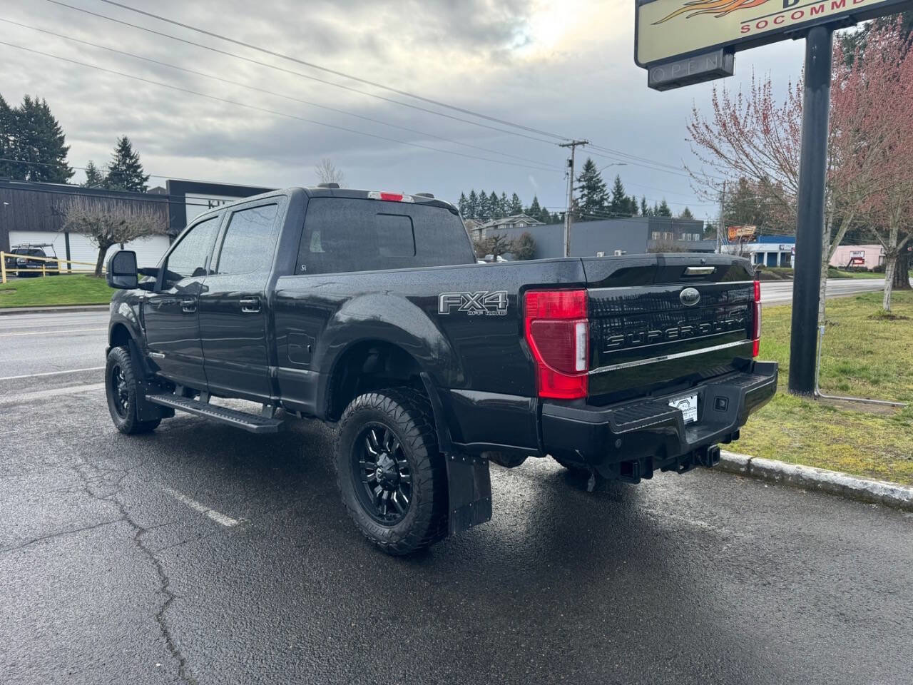 Used 2022 Ford F350 Lariat AWD/4WD image 6