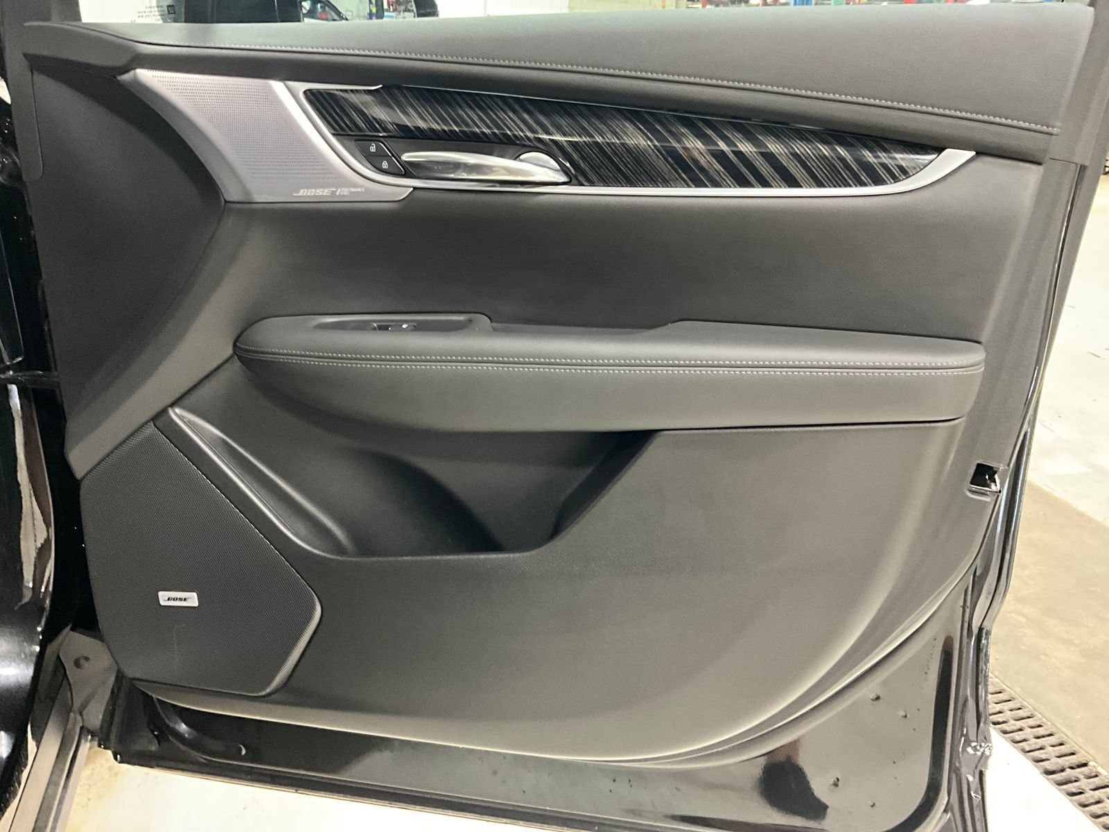 Used 2024 Cadillac XT6 Premium Luxury AWD/4WD image 24