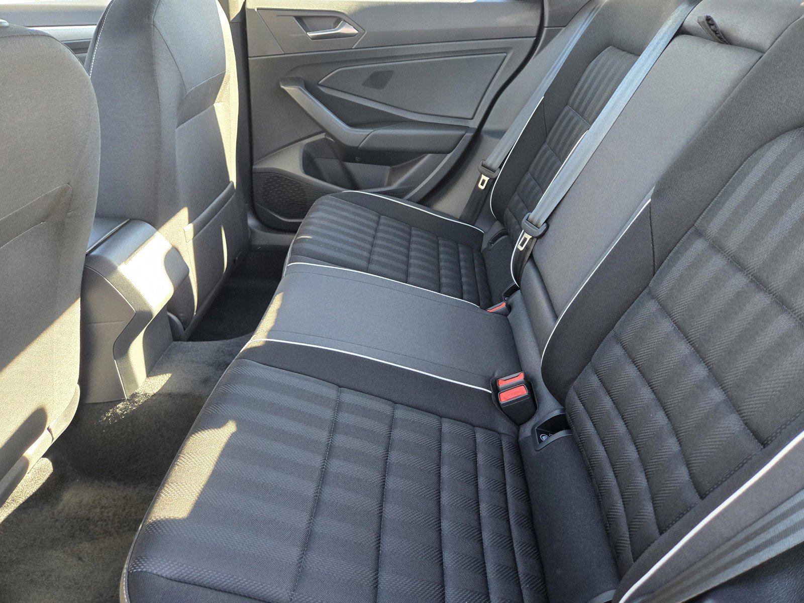 Used 2024 Volkswagen Jetta Sport image 10