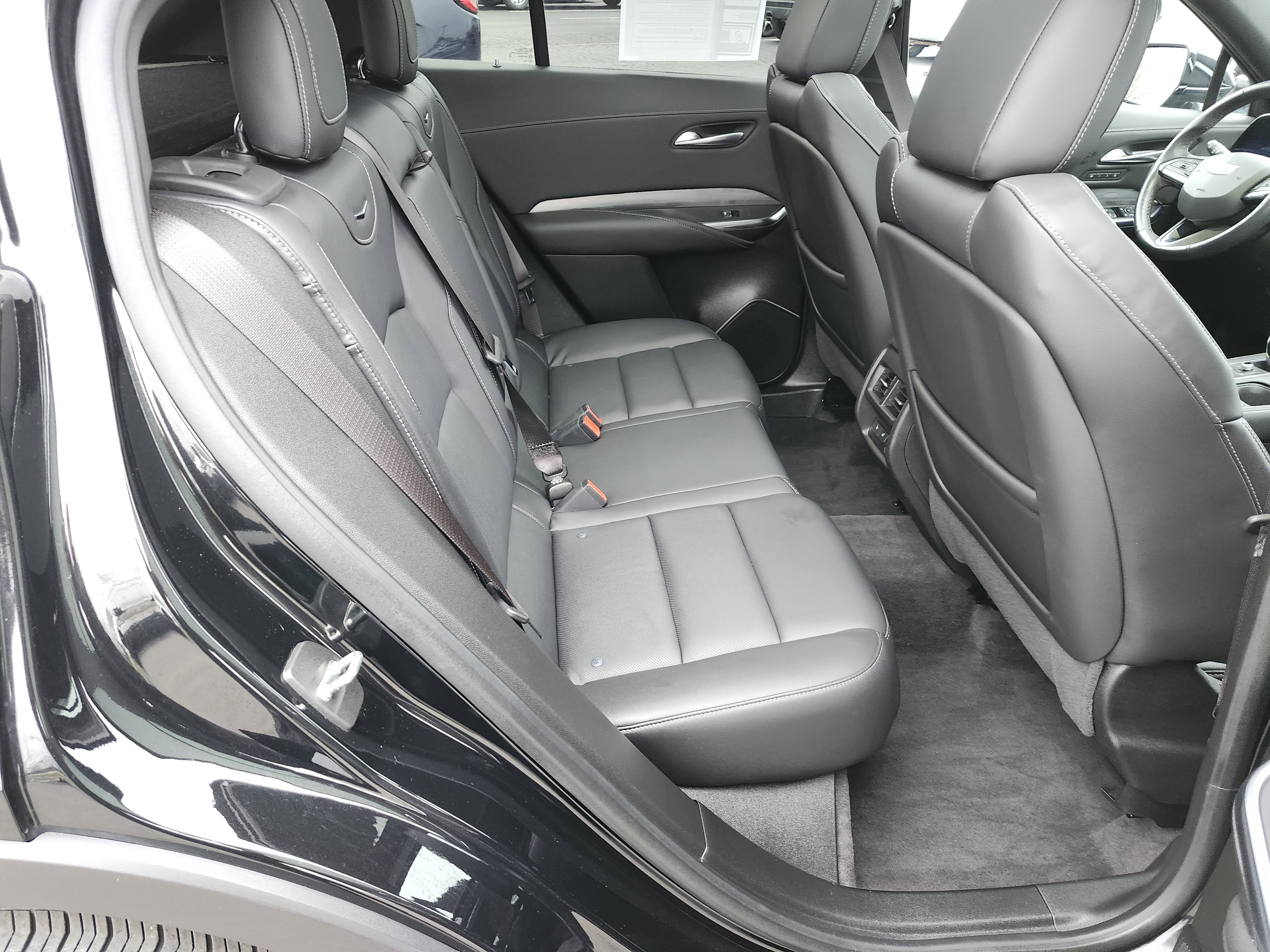 Used 2024 Cadillac XT4 Premium Luxury image 23