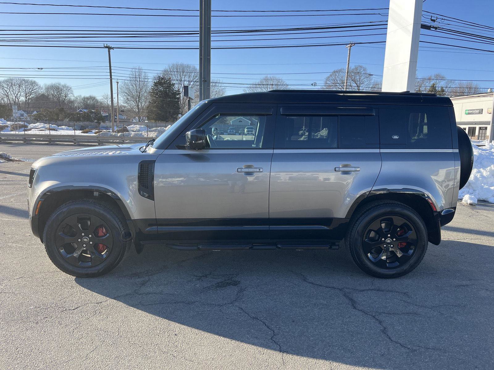 Used 2023 Land Rover Defender 110 X-Dynamic SE image 7