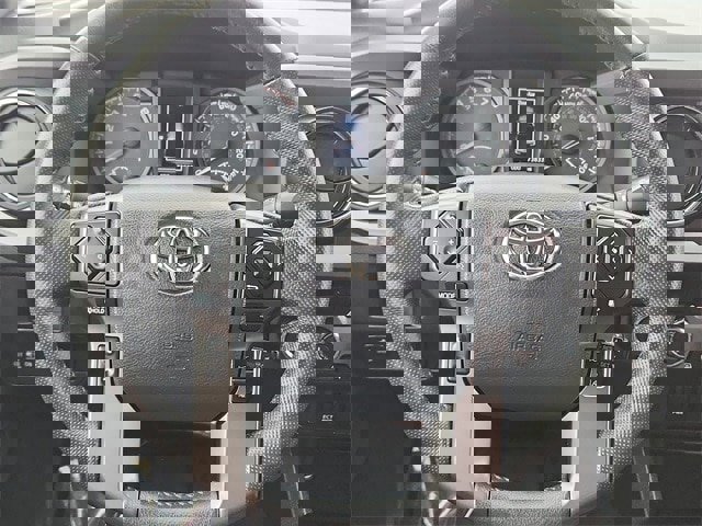 Used 2018 Toyota Tacoma TRD Sport image 13