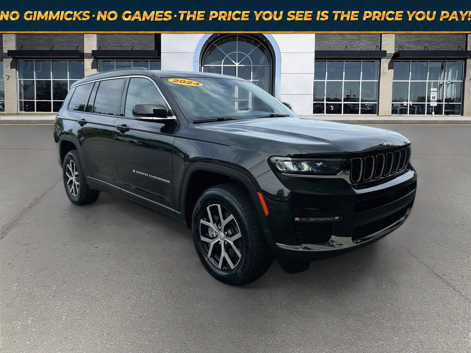 Used 2024 Jeep Grand Cherokee L Limited AWD/4WD image 1
