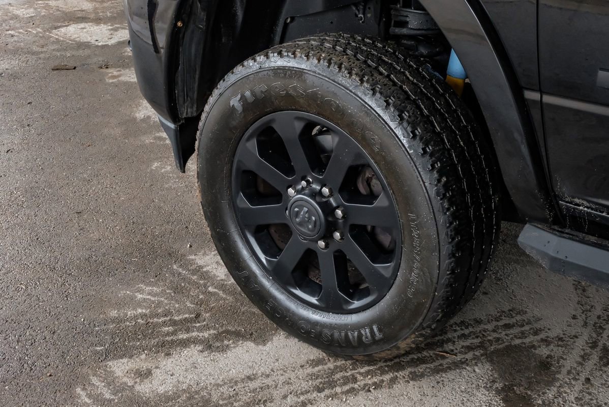 Used 2019 RAM 2500 Laramie w/ Black Appearance Package AWD/4WD image 63