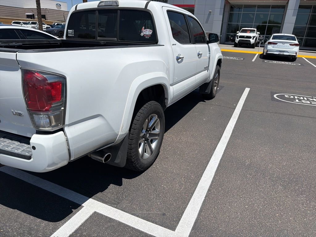 Used 2016 Toyota Tacoma Limited w/ Towing Package AWD/4WD image 4