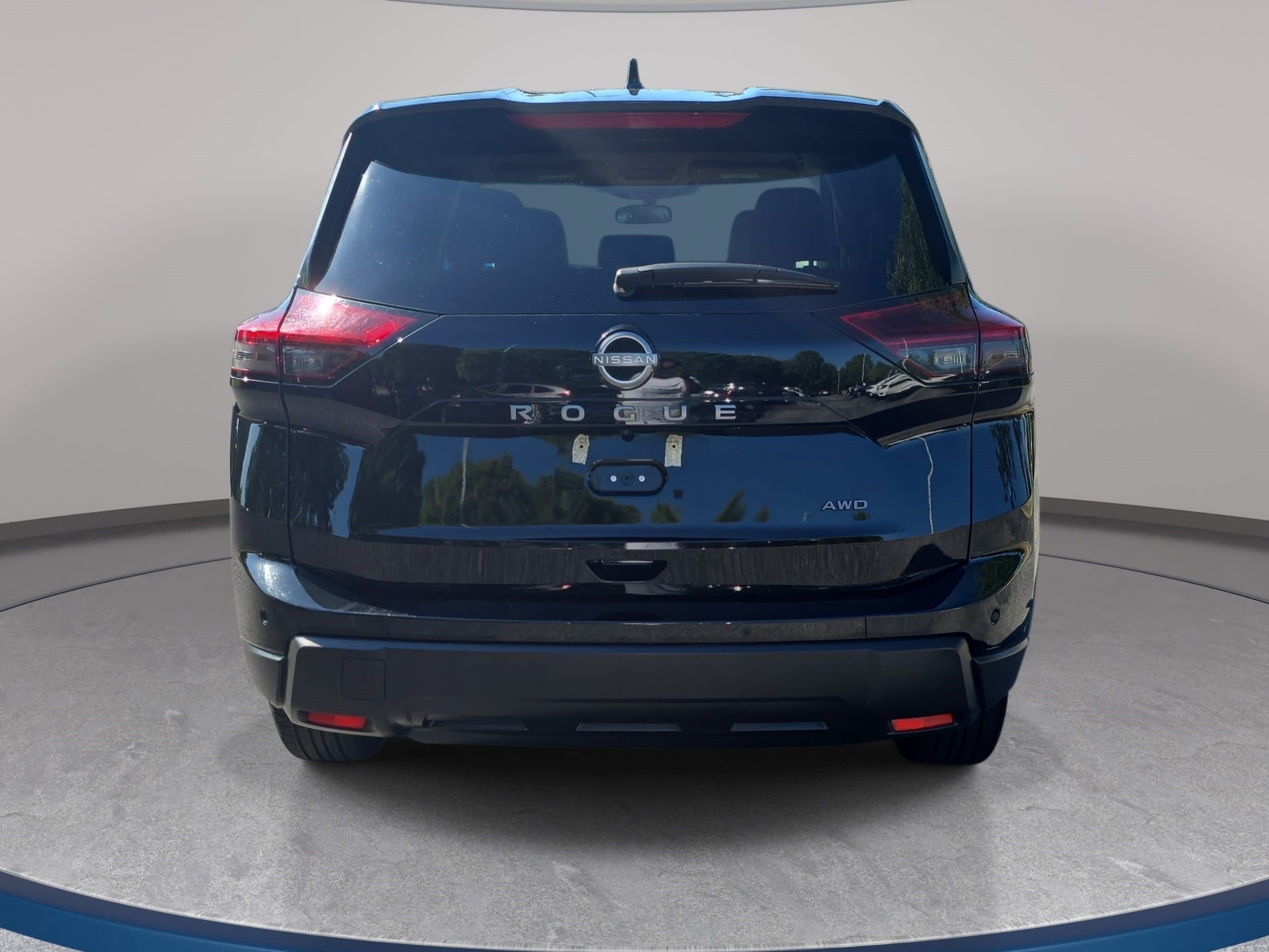 Used 2025 Nissan Rogue SV AWD/4WD image 6