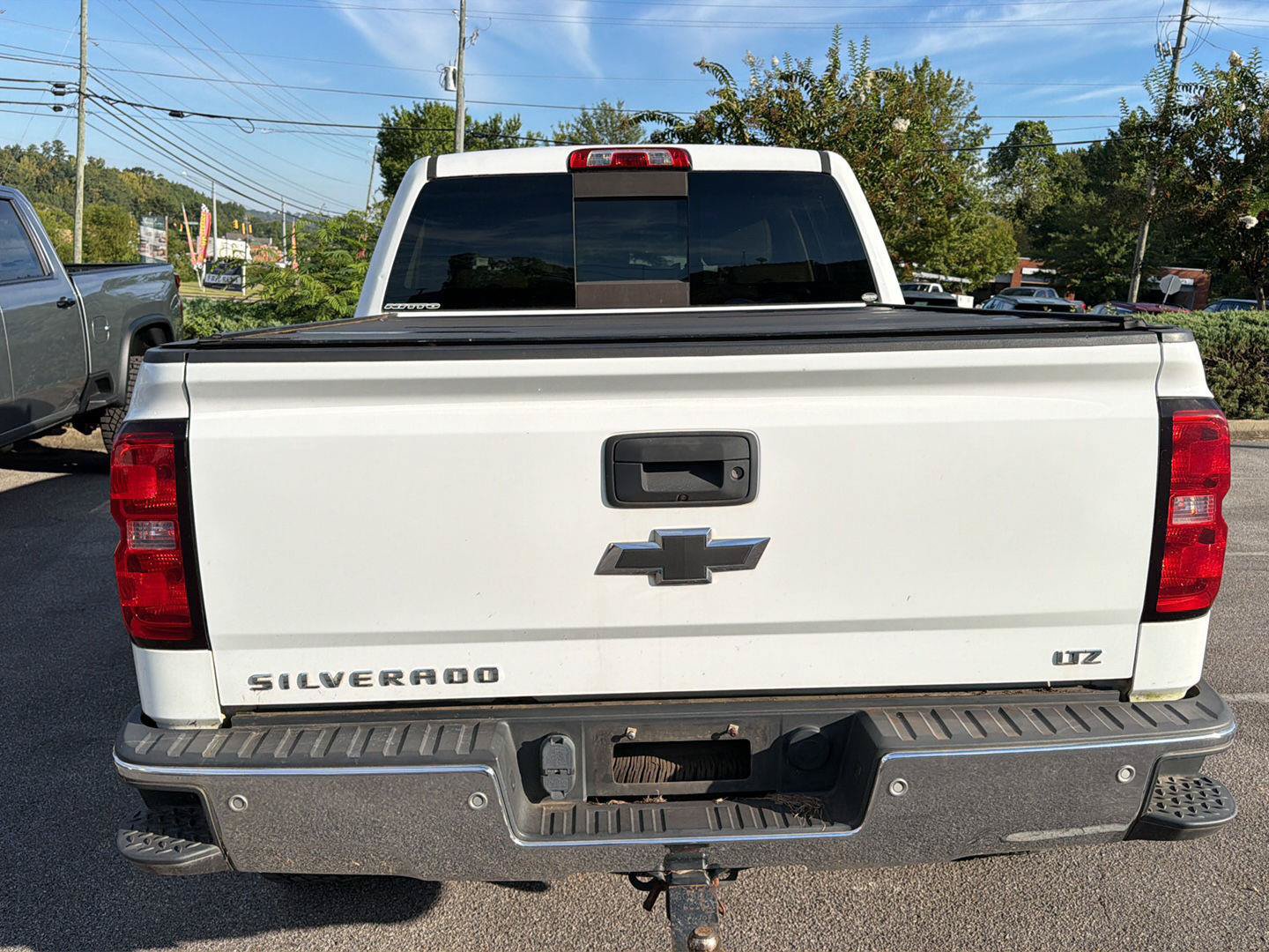 Used 2015 Chevrolet Silverado 1500 LTZ w/ LTZ Plus Package AWD/4WD image 15