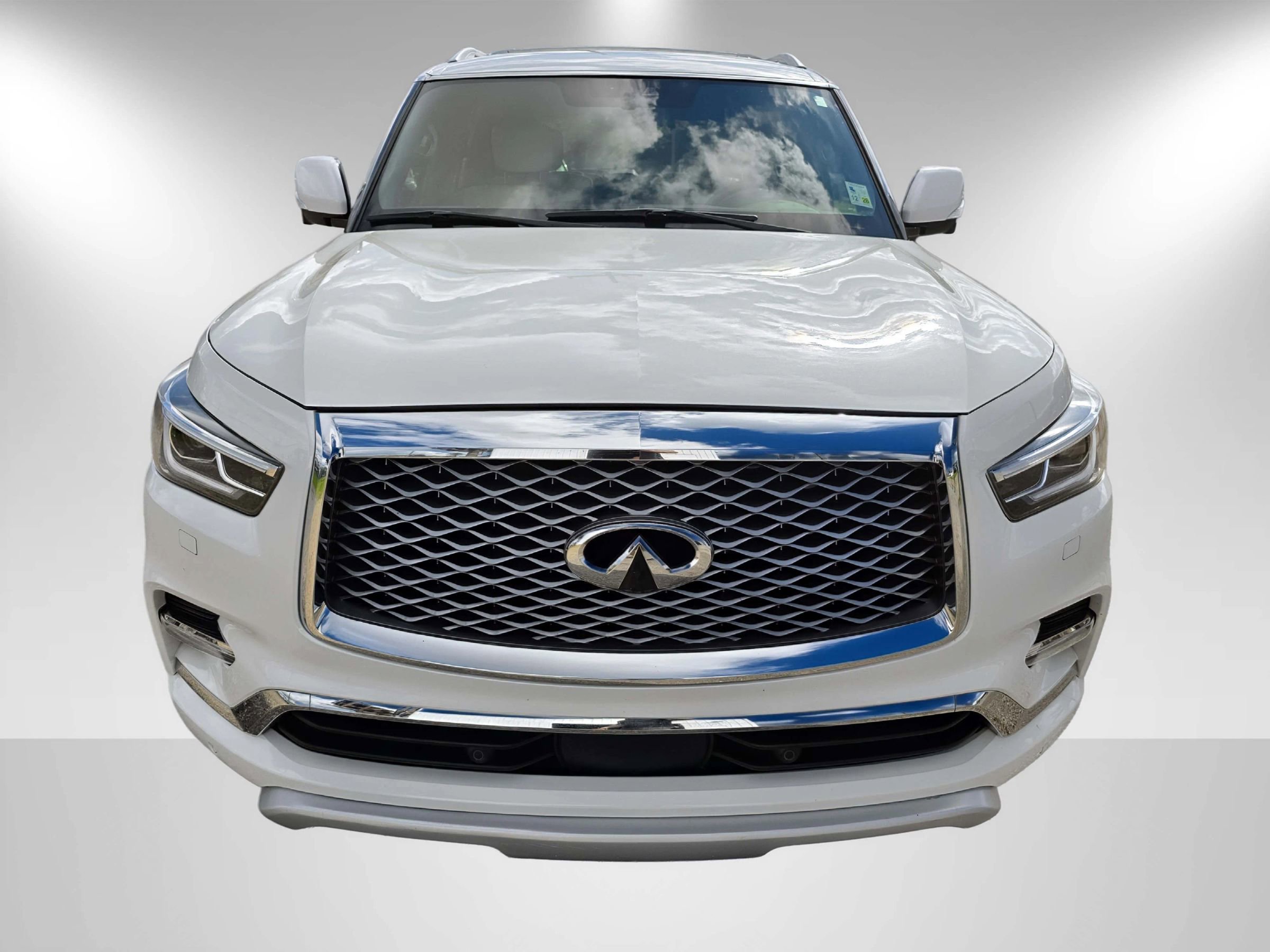 Used 2020 INFINITI QX80 Limited w/ All-Season Package AWD/4WD image 2