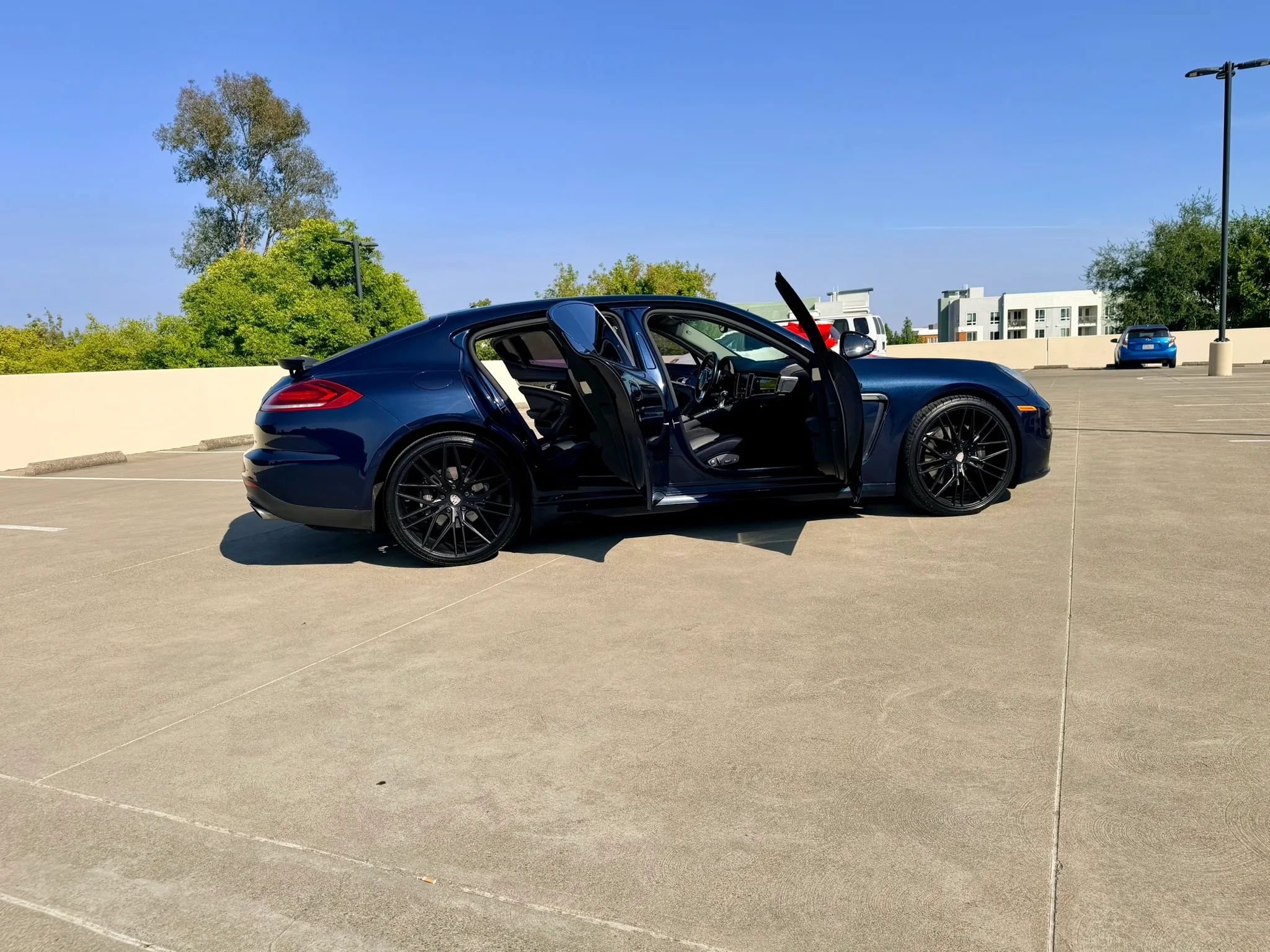 Used 2016 Porsche Panamera Edition RWD image 53