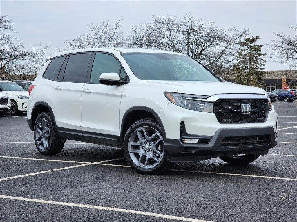 Used 2023 Honda Passport EX-L image 2