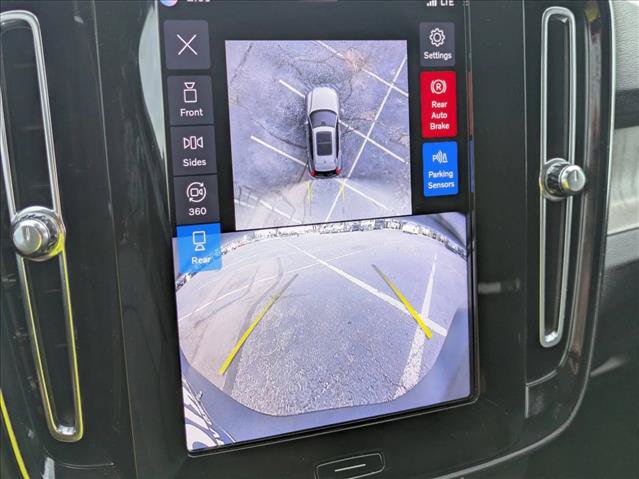 Used 2025 Volvo XC40 B5 Plus AWD/4WD image 14