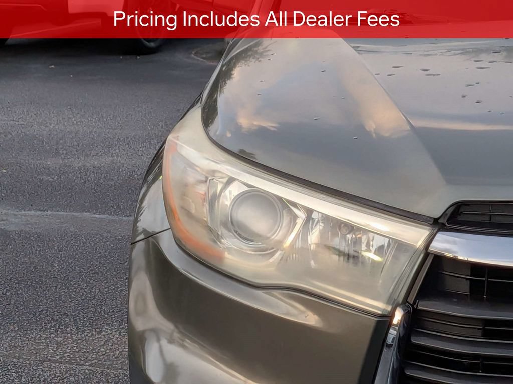 Used 2016 Toyota Highlander XLE FWD image 11